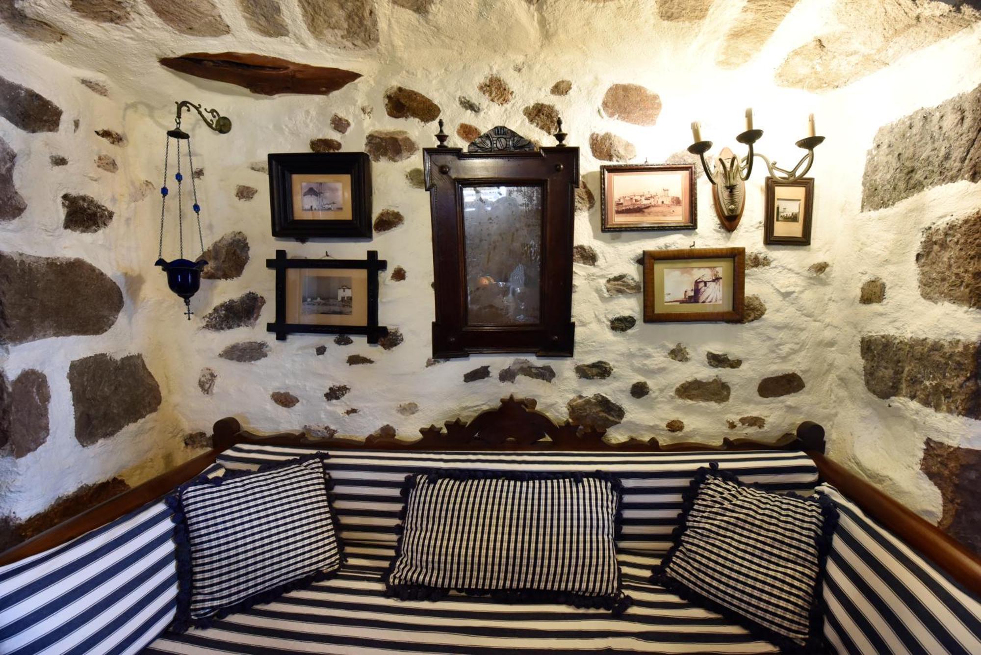 Anastasia'S Windmill And Anastasia'S Studio Plaka (Milos) Exterior foto